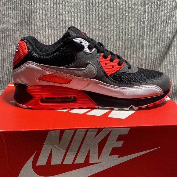 NIKE AIR MAX 90 - Picture 2 of 7